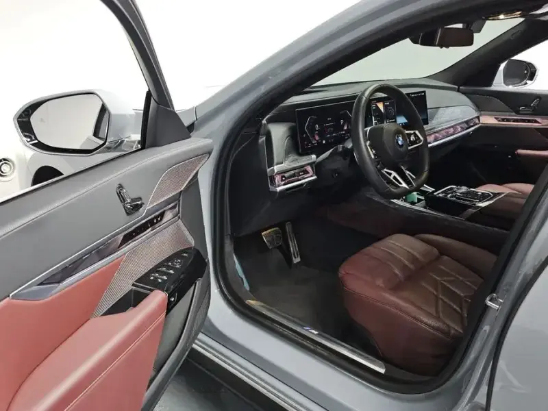 2023 BMW 7 серии с пробегом 23 762 км