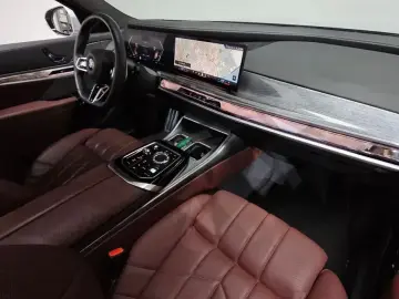 2023 BMW 7 серии с пробегом 23 762 км