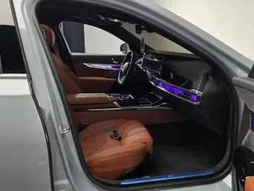 2025 BMW 7 серии с пробегом 15 140 км