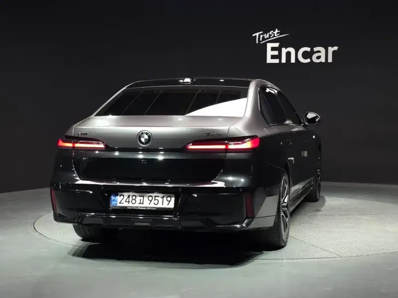 2023 BMW 7 серии с пробегом 39 484 км