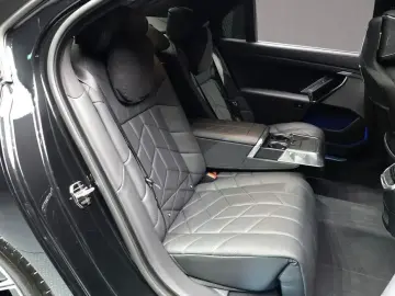 2023 BMW 7 серии с пробегом 39 484 км