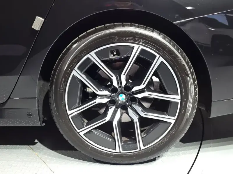 2023 BMW 7 серии с пробегом 39 484 км