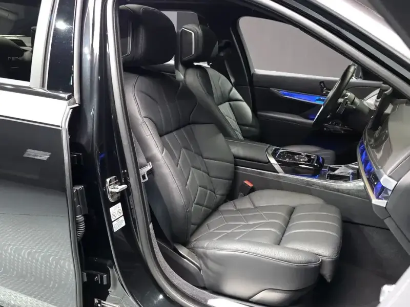 2023 BMW 7 серии с пробегом 39 484 км