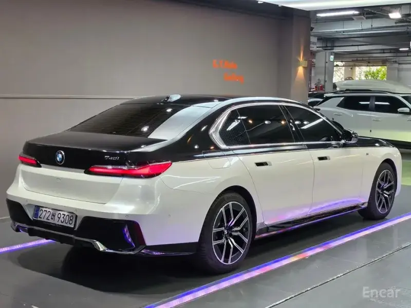 2023 BMW 7 серии с пробегом 24 580 км