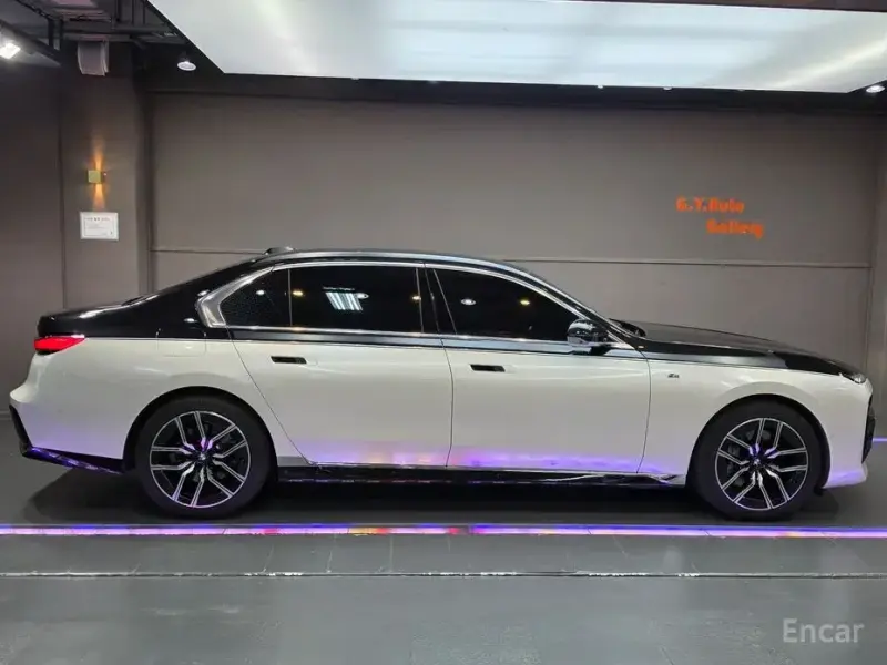 2023 BMW 7 серии с пробегом 24 580 км