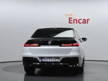 2025 BMW 7 серии с пробегом 10 134 км
