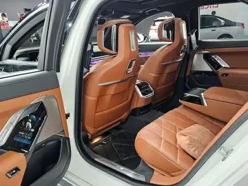 2025 BMW 7 серии с пробегом 10 134 км