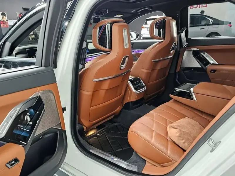 2025 BMW 7 серии с пробегом 10 134 км