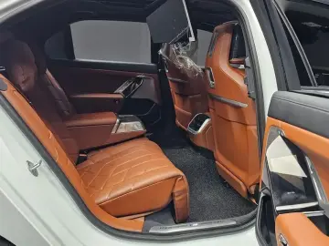 2025 BMW 7 серии с пробегом 20 255 км