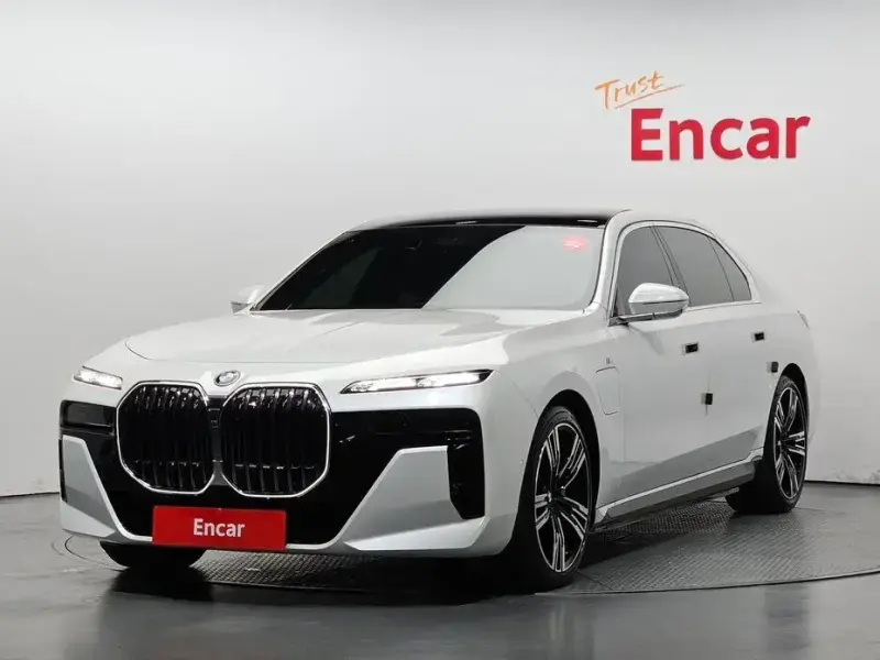 2023 BMW 7 серии с пробегом 33 287 км