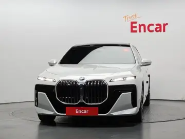 2023 BMW 7 серии с пробегом 33 287 км