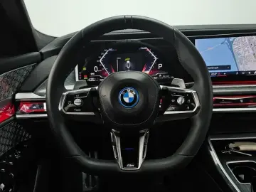 2023 BMW 7 серии с пробегом 33 287 км