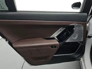 2023 BMW 7 серии с пробегом 33 287 км