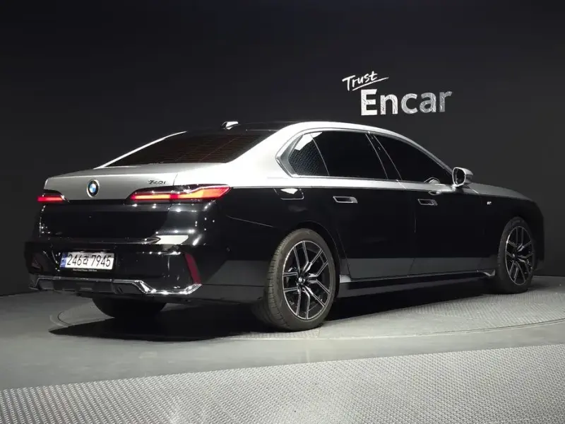 2023 BMW 7 серии с пробегом 38 022 км