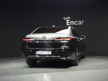 2023 BMW 7 серии с пробегом 38 022 км