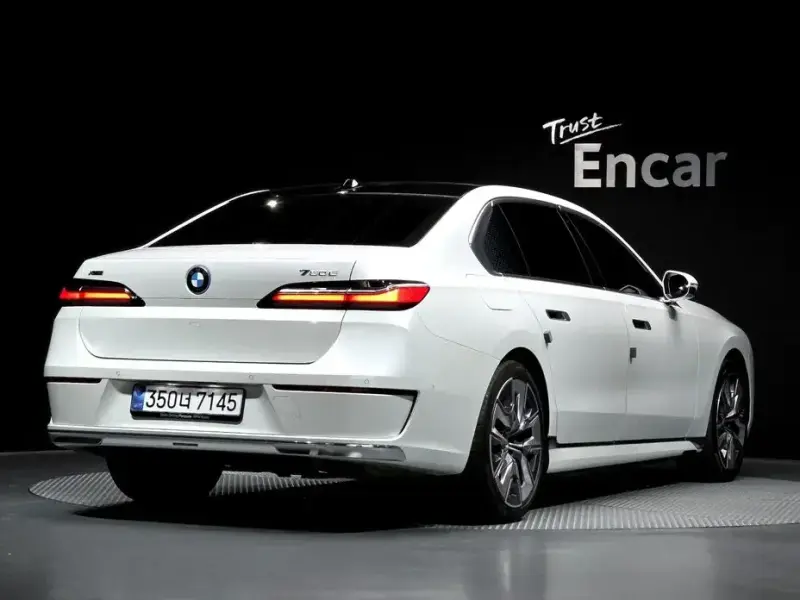 2025 BMW 7 серии с пробегом 7 831 км