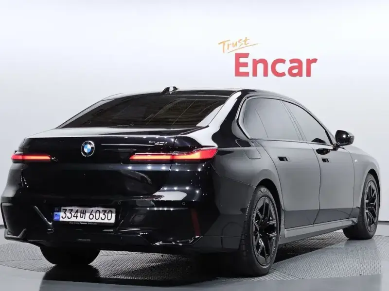 2023 BMW 7 серии с пробегом 39 427 км