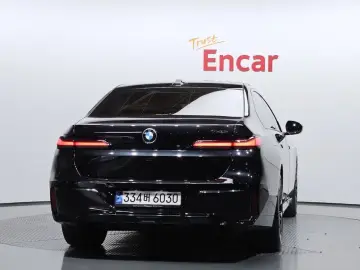 2023 BMW 7 серии с пробегом 39 427 км