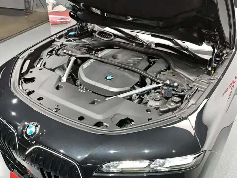 2023 BMW 7 серии с пробегом 39 427 км