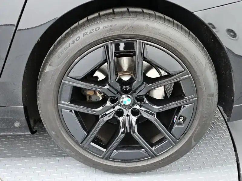2023 BMW 7 серии с пробегом 39 427 км