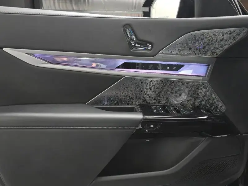 2023 BMW 7 серии с пробегом 39 427 км