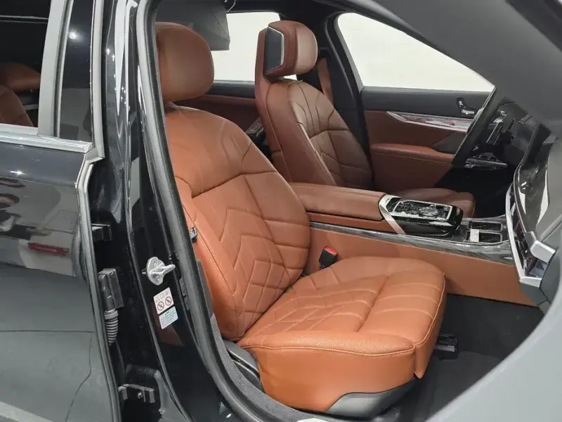 2024 BMW 7 серии с пробегом 22 248 км