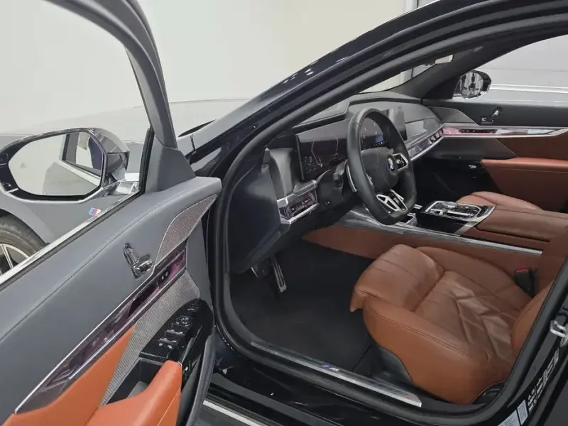 2024 BMW 7 серии с пробегом 22 248 км