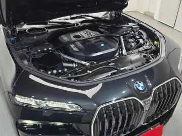 2025 BMW 7 серии с пробегом 8 375 км