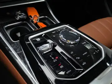 2025 BMW 7 серии с пробегом 8 375 км