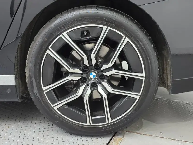 2025 BMW 7 серии с пробегом 8 375 км