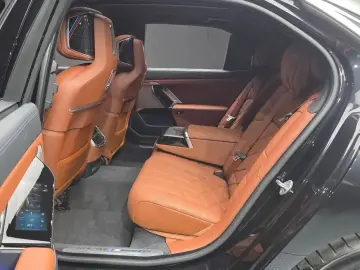 2025 BMW 7 серии с пробегом 5 871 км
