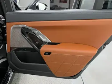 2025 BMW 7 серии с пробегом 8 375 км