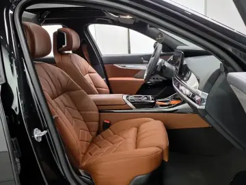 2025 BMW 7 серии с пробегом 8 375 км