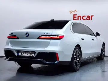 2024 BMW 7 серии с пробегом 36 899 км