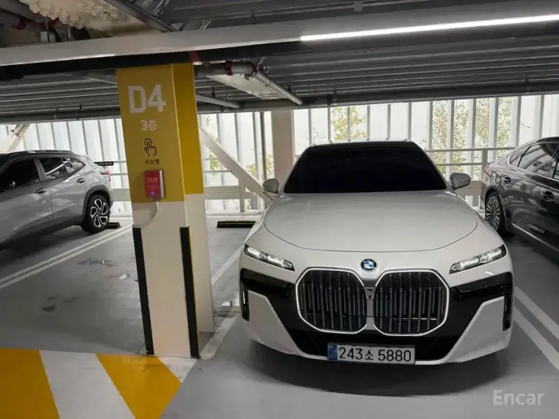 2025 BMW 7 серии с пробегом 8 945 км
