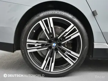 2023 BMW 7 серии с пробегом 33 953 км