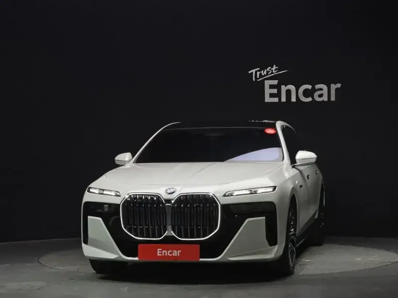 2025 BMW 7 серии с пробегом 9 142 км