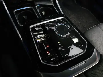 2025 BMW 7 серии с пробегом 9 142 км