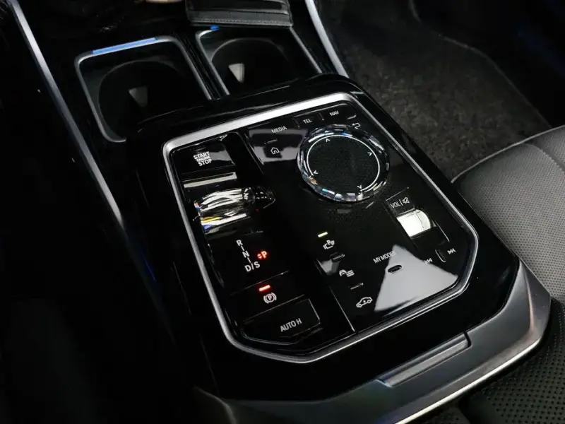 2025 BMW 7 серии с пробегом 9 142 км