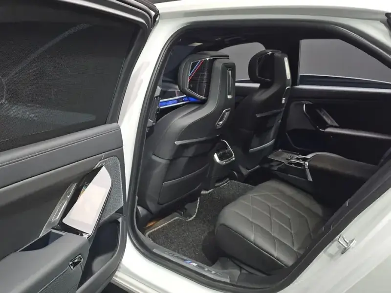 2025 BMW 7 серии с пробегом 9 142 км