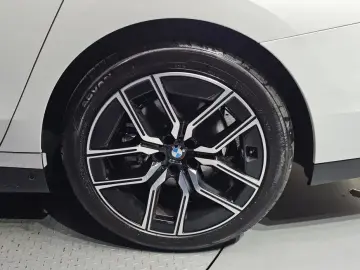 2025 BMW 7 серии с пробегом 9 142 км