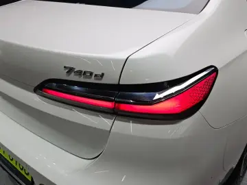 2025 BMW 7 серии с пробегом 9 142 км