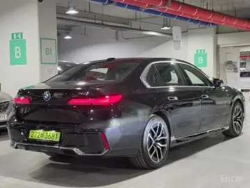 2025 BMW 7 серии с пробегом 10 308 км