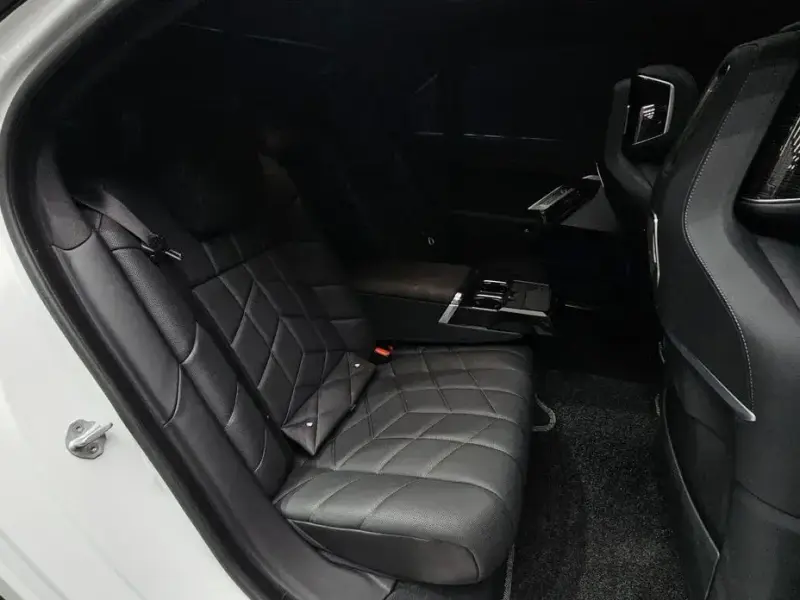 2025 BMW 7 серии с пробегом 9 142 км