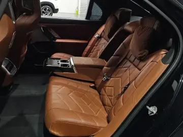 2024 BMW 7 серии с пробегом 36 652 км