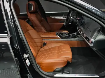 2024 BMW 7 серии с пробегом 36 652 км