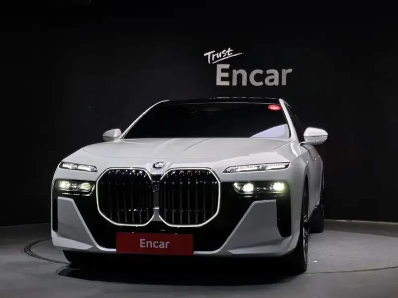 2023 BMW 7 серии с пробегом 15 167 км