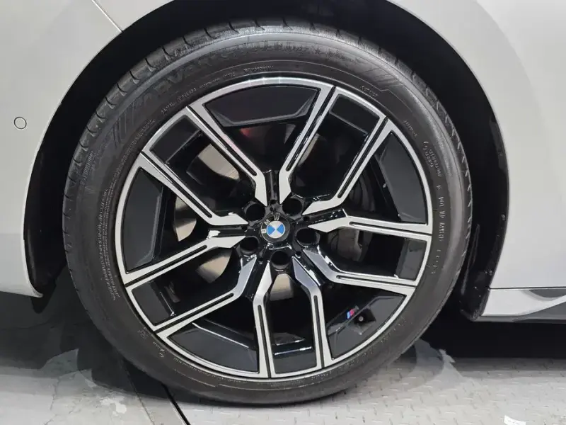 2023 BMW 7 серии с пробегом 15 167 км