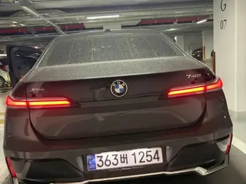 2024 BMW 7 серии с пробегом 16 000 км