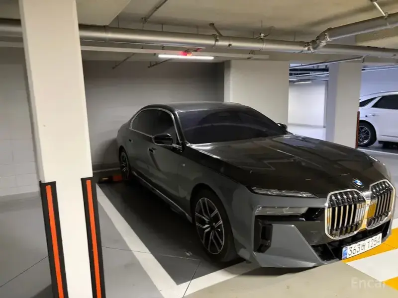 2024 BMW 7 серии с пробегом 16 000 км